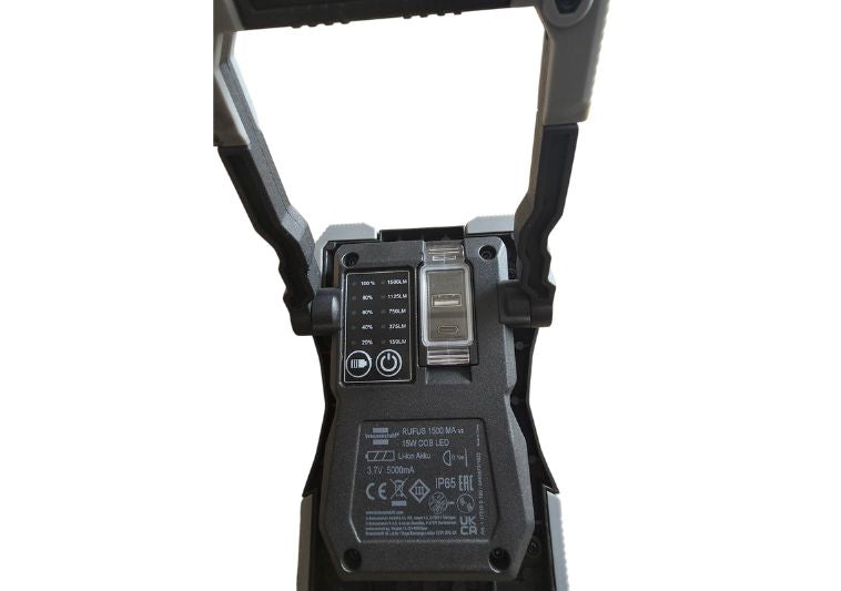 Parte posteriore faretto a Led a batteria con Powerbank Brennenstuhl Rufus 1500 MA. | Acquista su ferramentabeniamino.it