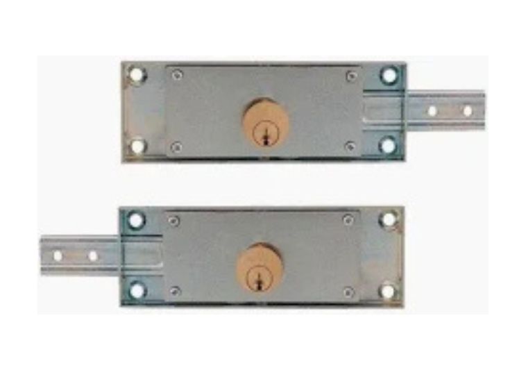 Coppia serrature per serranda Viro a cifratura unica (stessa chiave per entrambe) Viro. | Acquista su ferramentabeniamino.it