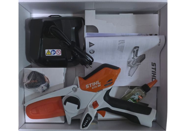Mini motosega da potatura GTA 26 Stihl in scatola. | Acquista su ferramentabeniamino.it