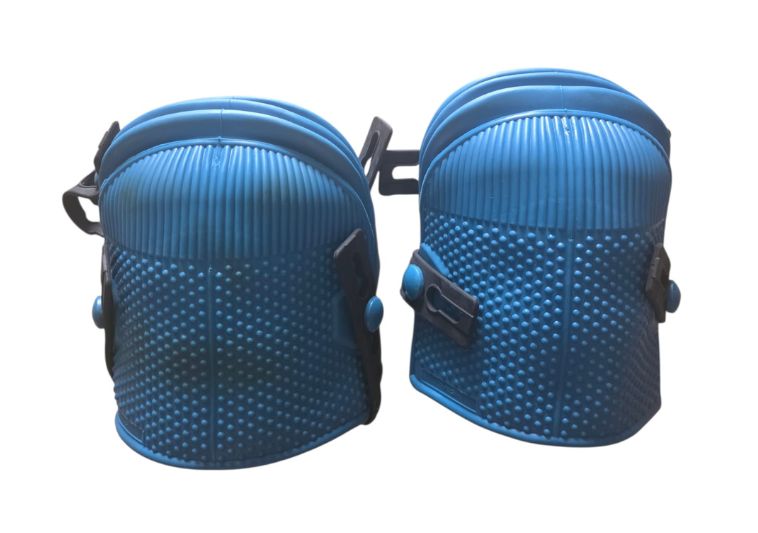 Ginocchiere alte blu con soffietto Ghelfi. | Acquista su ferramentabeniamino.it